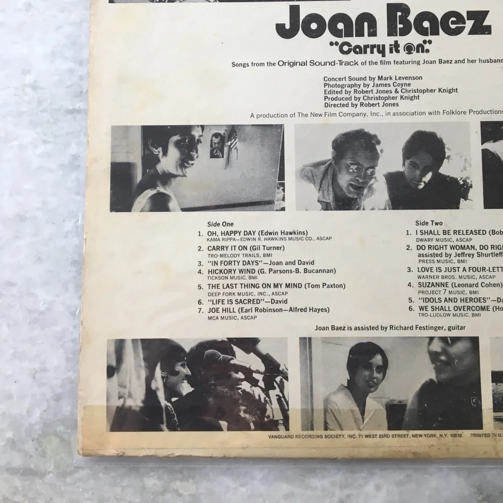 Joan Baez 'Carry It On' Soundtrack Album, featuring Bob Dylan and others 😎🎙🎼 - Picture 14 of 16